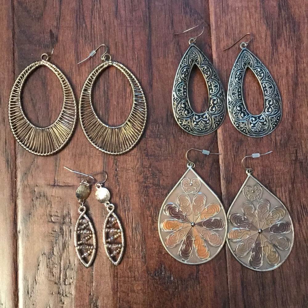 Gold tone oval earrings. 4 pair!